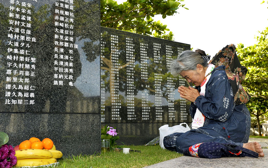 Japón celebra 70 aniversario de batalla de Okinawa en la II Guerra Mundial  